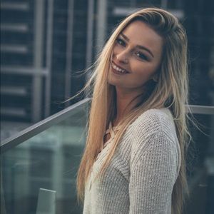 Meet your Posher, Olivia